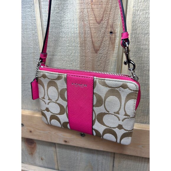 Coach Signature Canvas Wristlet With Pink Leather Trim - Picture 2 of 7